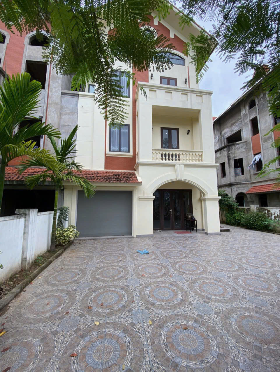 Cho thuê Biệt thự ngay Thiên Đường Bảo Sơn 320m2, 17 Triệu VP công ty kết hợp ở gđ - Ảnh chính